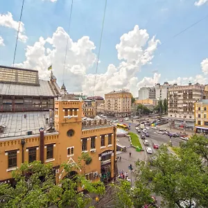 Palats Sportu Area Апартаменты